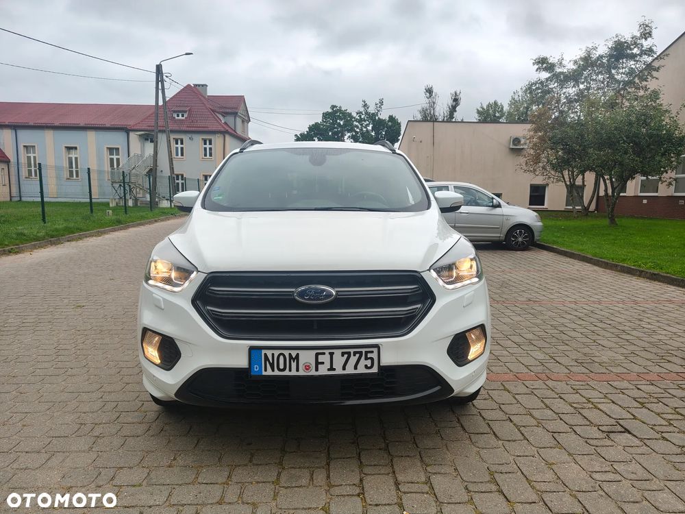 Ford Kuga 1.5 EcoBoost 2x4 ST-Line - 16