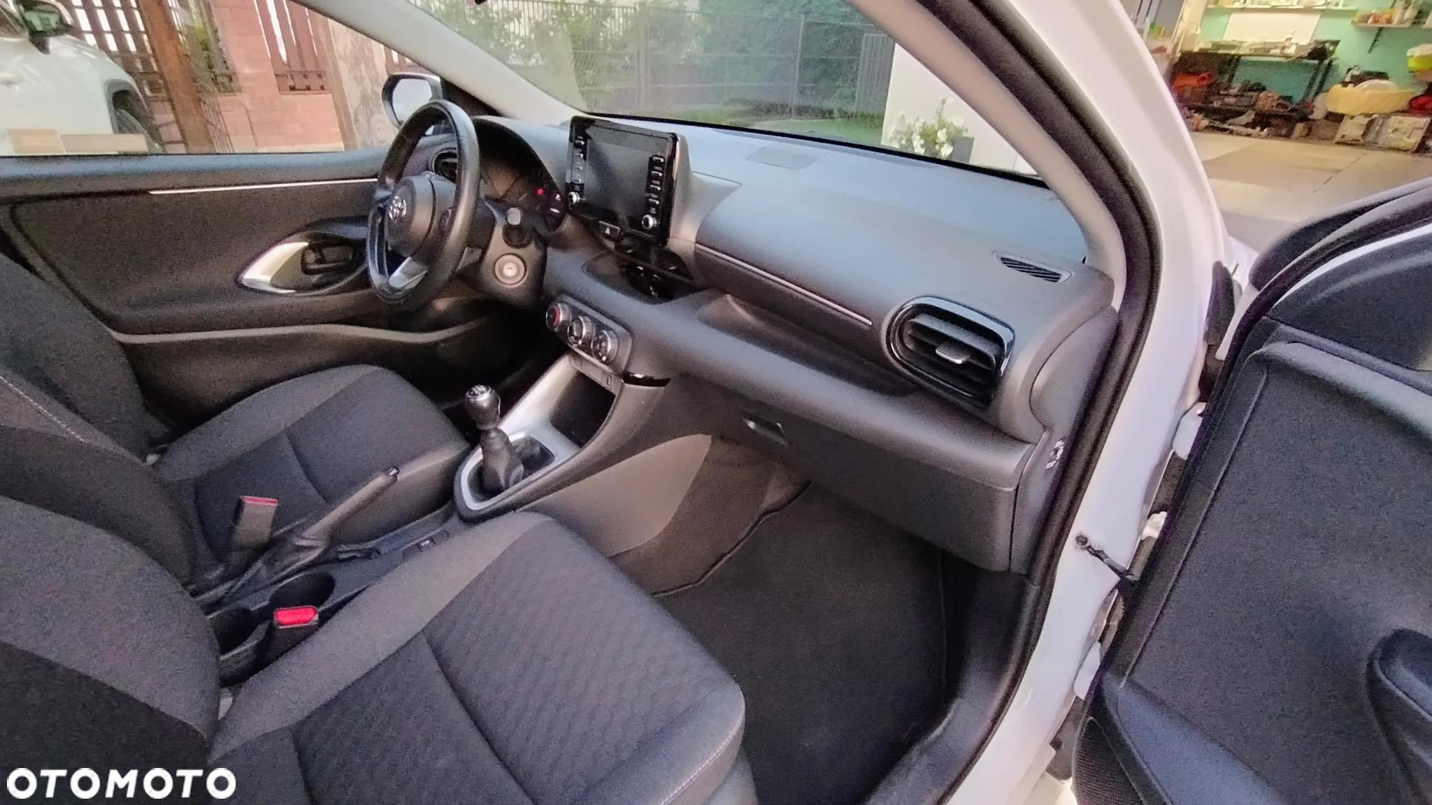 Toyota Yaris ver-1-5-comfort - 7