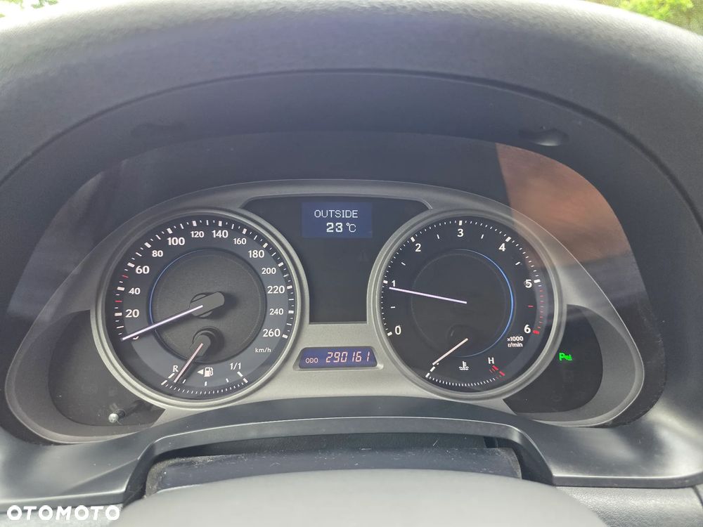 Lexus IS 220 D Prestige - 13
