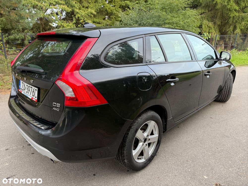 Volvo V60 D5 AWD Momentum - 3