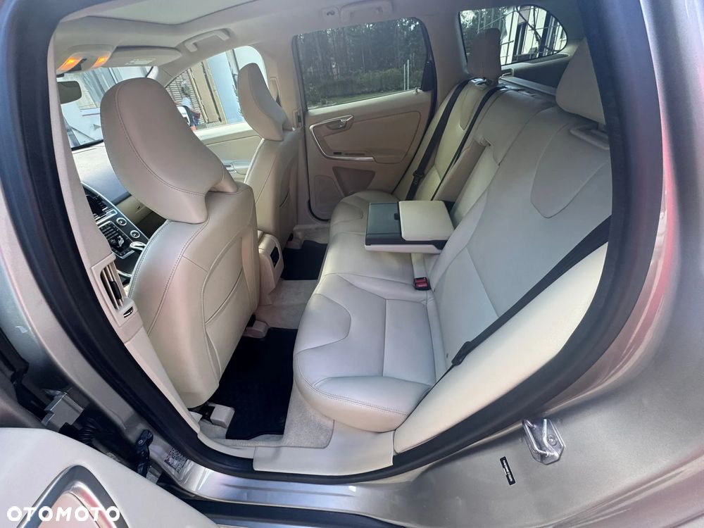 Volvo XC 60 - 16