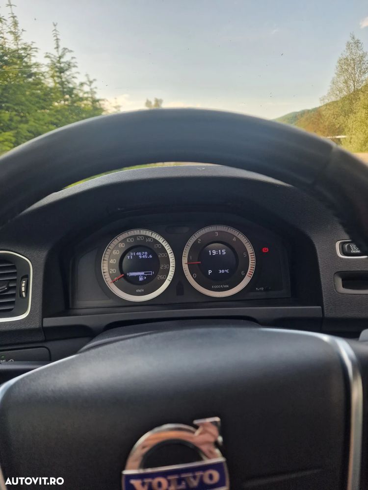 Volvo S60 D5 AWD Geartronic Summum - 10