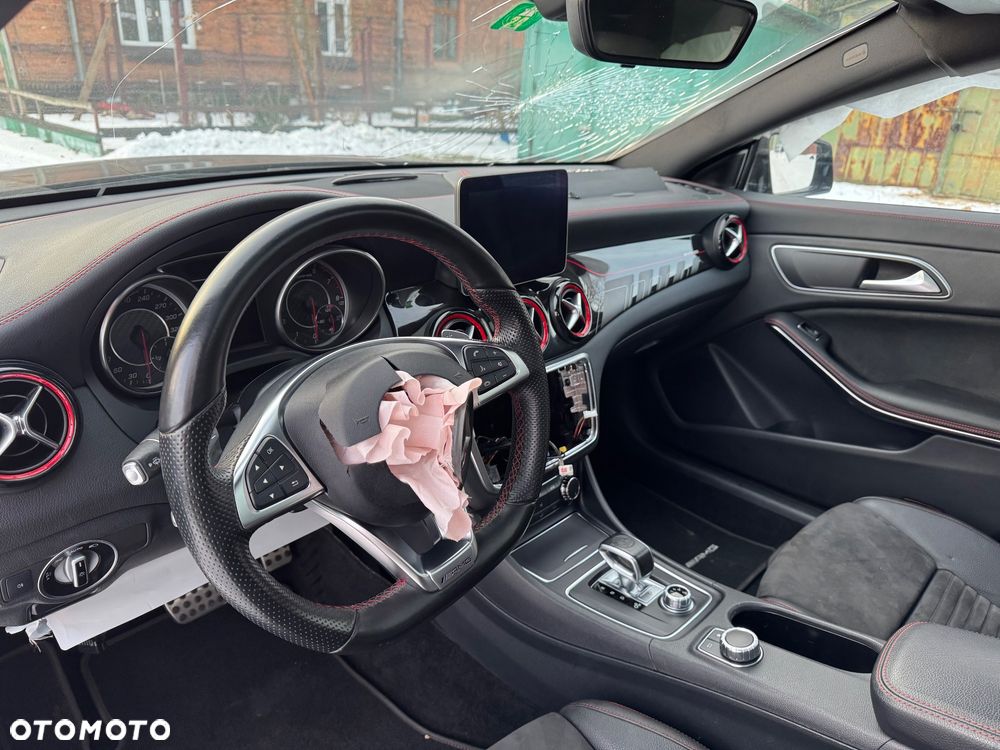 Mercedes-Benz CLA - 16
