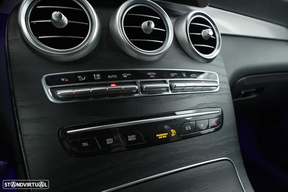 Mercedes-Benz GLC 300 de Coupe 4Matic 9G-TRONIC AMG Line - 26