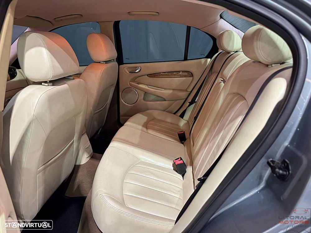 Jaguar X-Type 2.0 Executive - 16