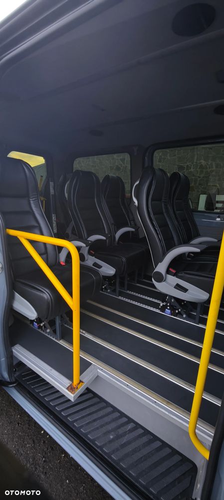 Mercedes-Benz Sprinter - 11