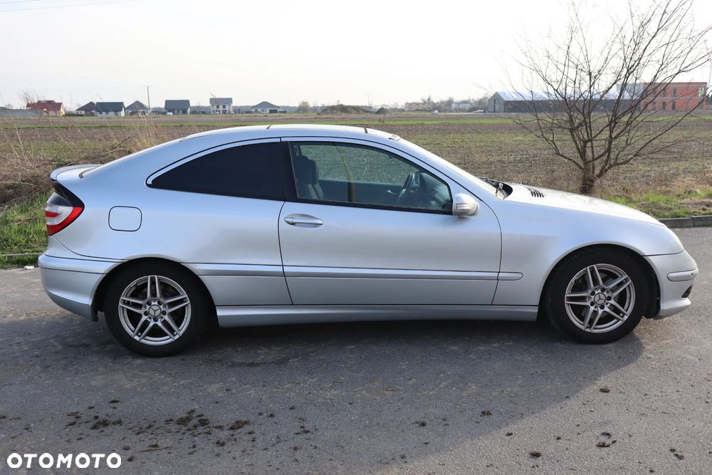 Mercedes-Benz Klasa C 230 Kompressor Sport Edition - 4