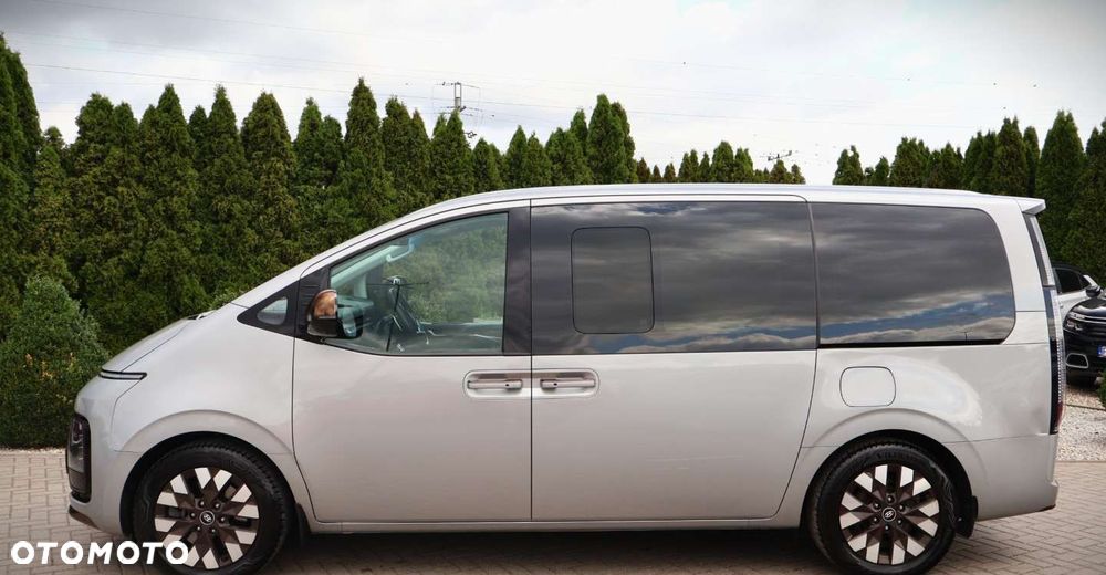 Hyundai Staria - 11