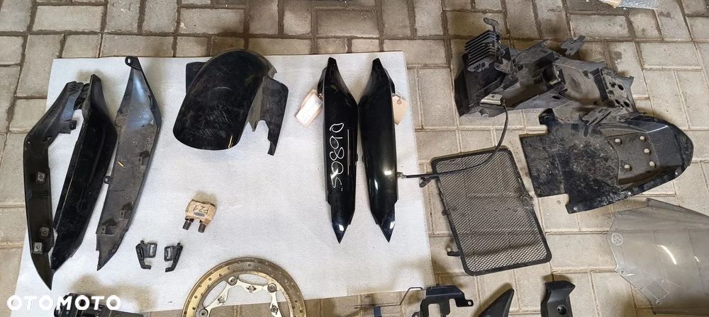 YAMAHA FZ1 LAMPA TYŁ OGON OWIEWKA STELAŻ TARCZA OSŁONA SET - 3