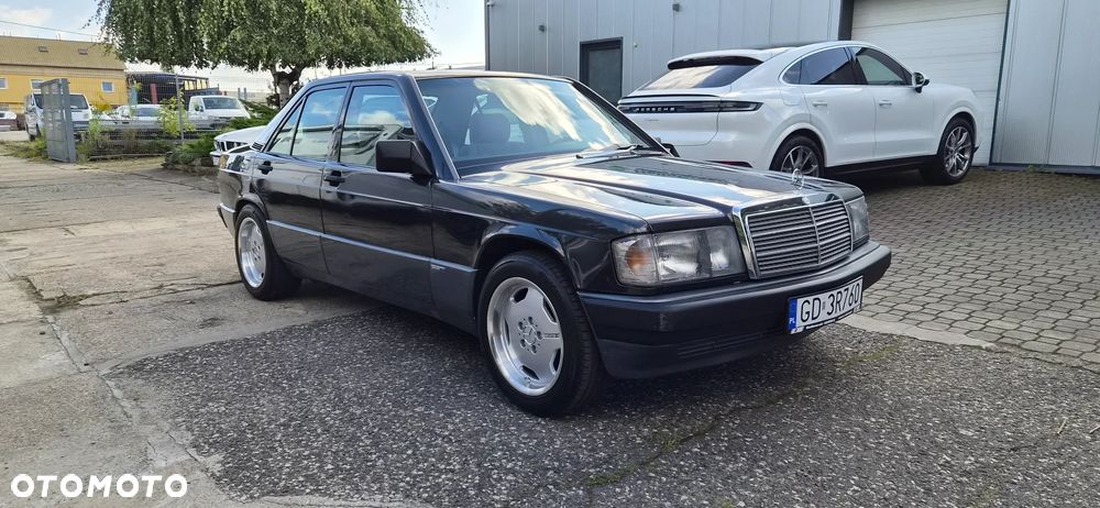 Mercedes-Benz W201 (190) - 5