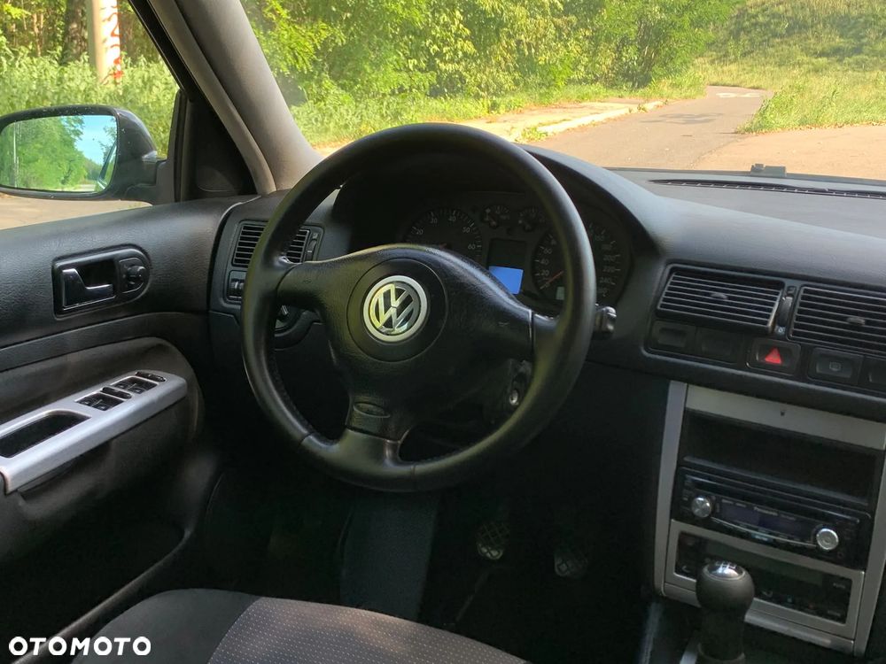 Volkswagen Golf 1.6 Comfortline - 13