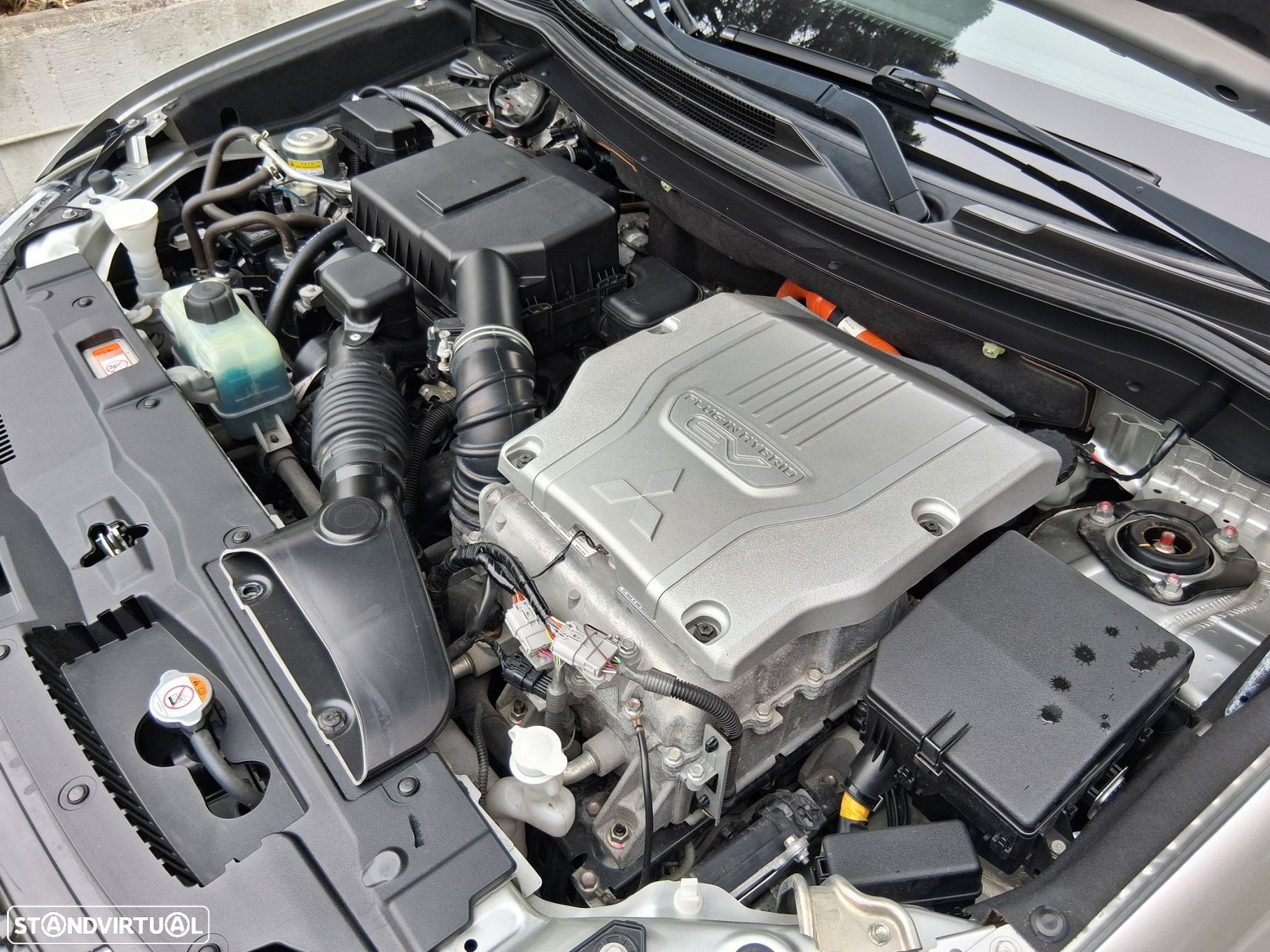 Mitsubishi Outlander 2.4 PHEV Intense - 14