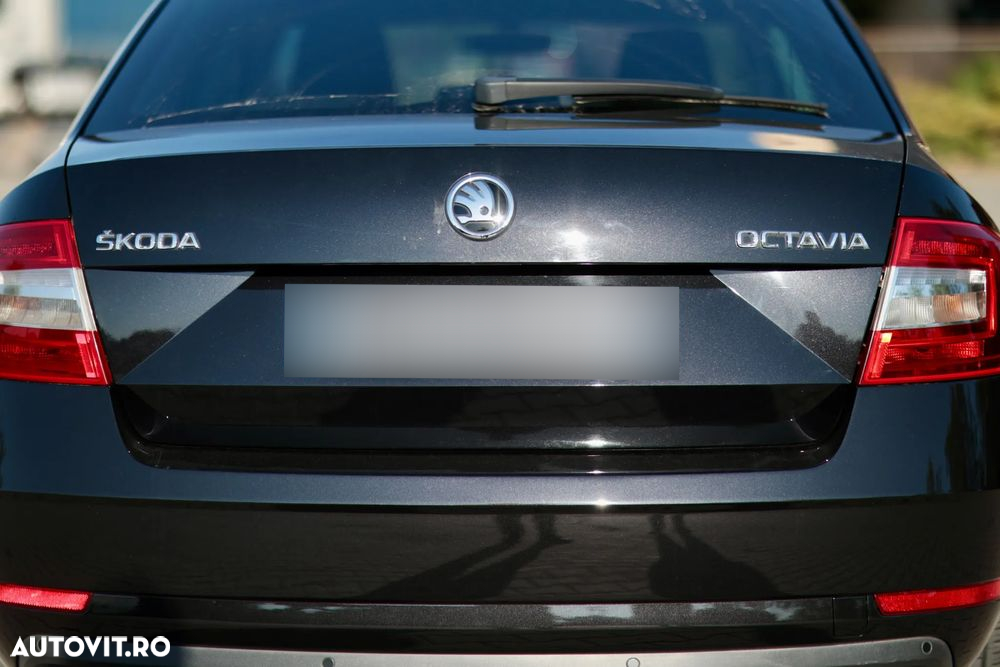 Skoda Octavia 1.6 TDI DSG Ambition - 18