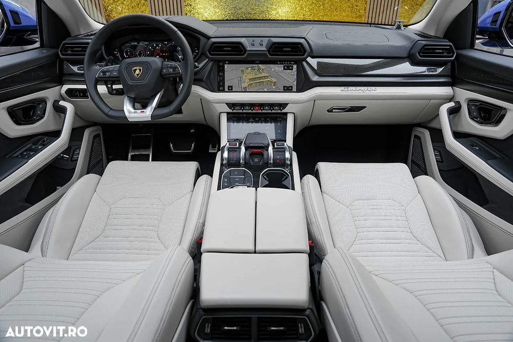 Lamborghini URUS - 26