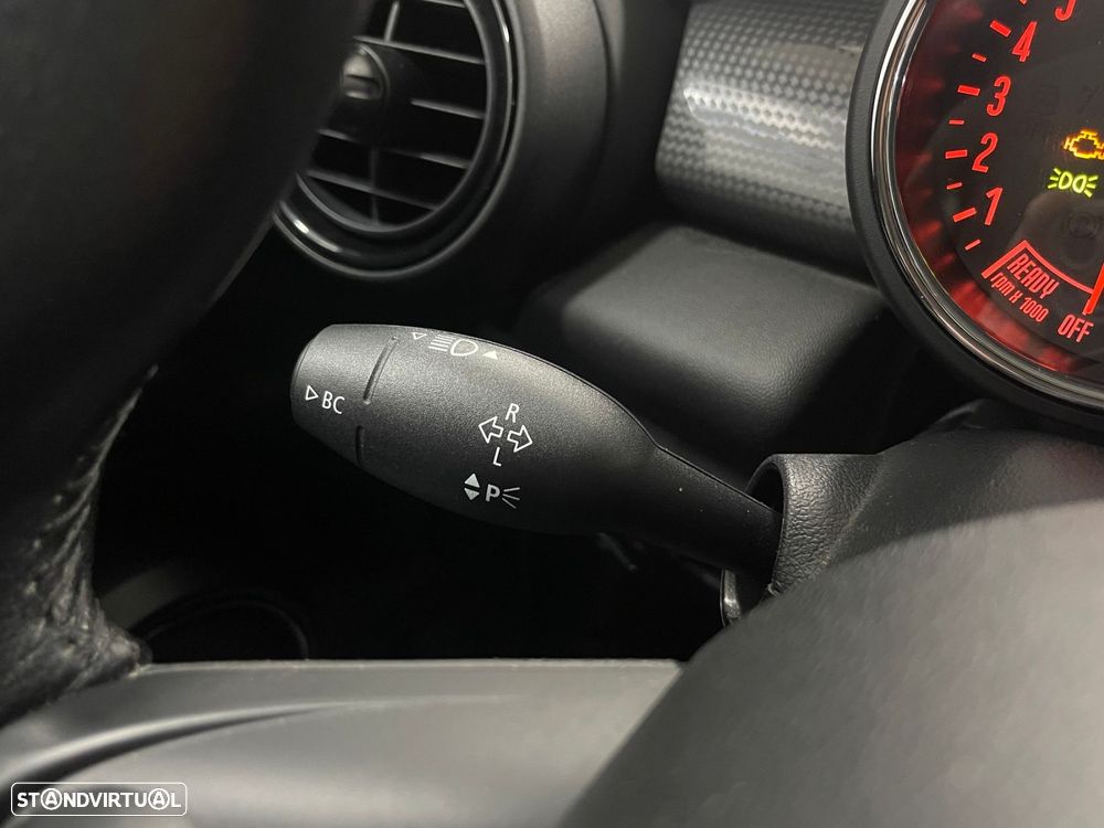 MINI 5 Portas Cooper D - 33