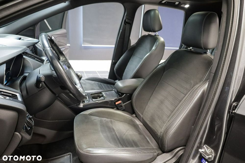 Ford Kuga 2.0 TDCi 4x2 ST-Line - 15