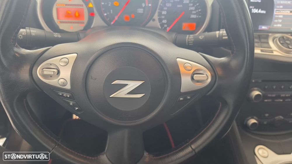 Nissan 370 Z Black Edition - 46
