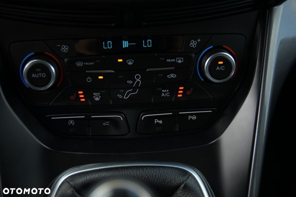 Ford Kuga 2.0 TDCi 2x4 Vignale - 32