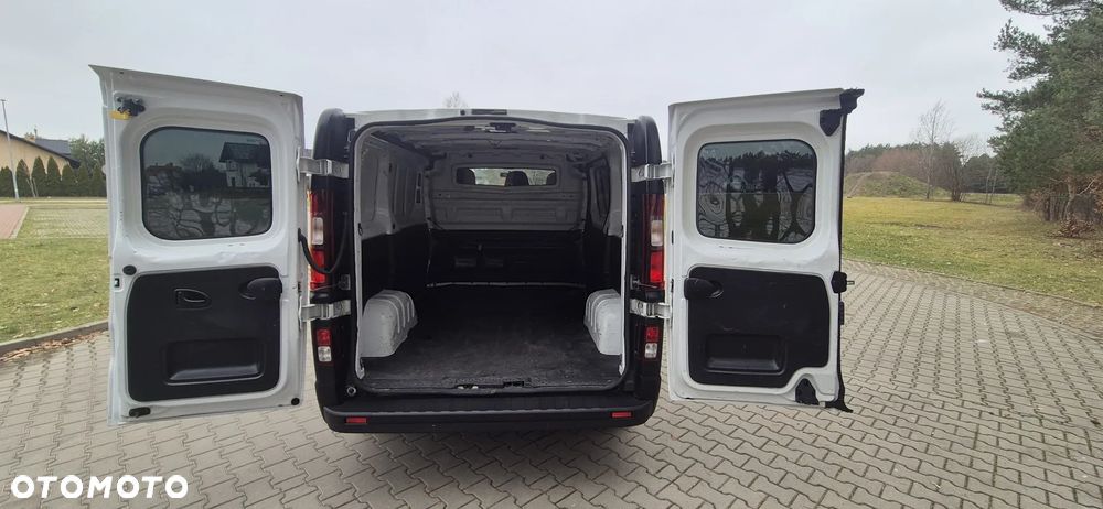 Opel Vivaro - 8