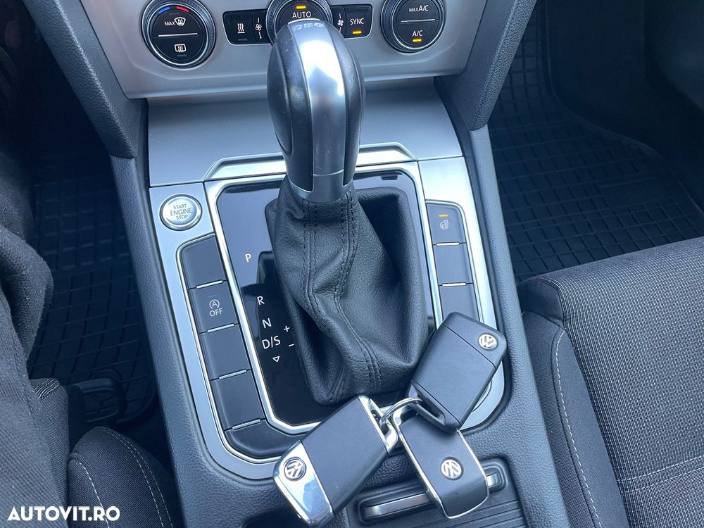 Volkswagen Passat - 24