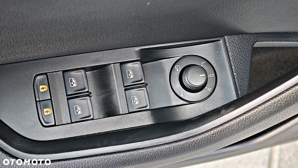 Skoda Superb 1.6 TDI Style DSG - 32