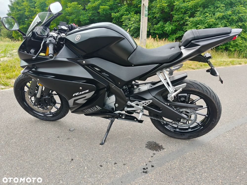 Yamaha YZF - 8