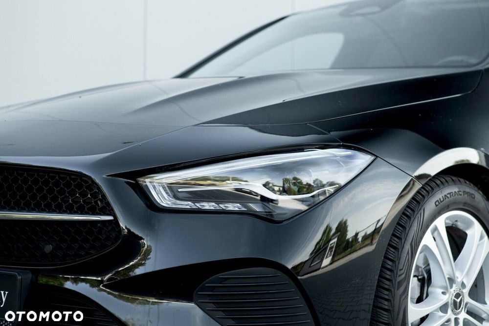 Mercedes-Benz CLA - 12