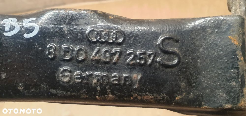 Zwrotnica piasta lewy przód przednia lewa VW Passat B5 1.8 8D0407257S - 6