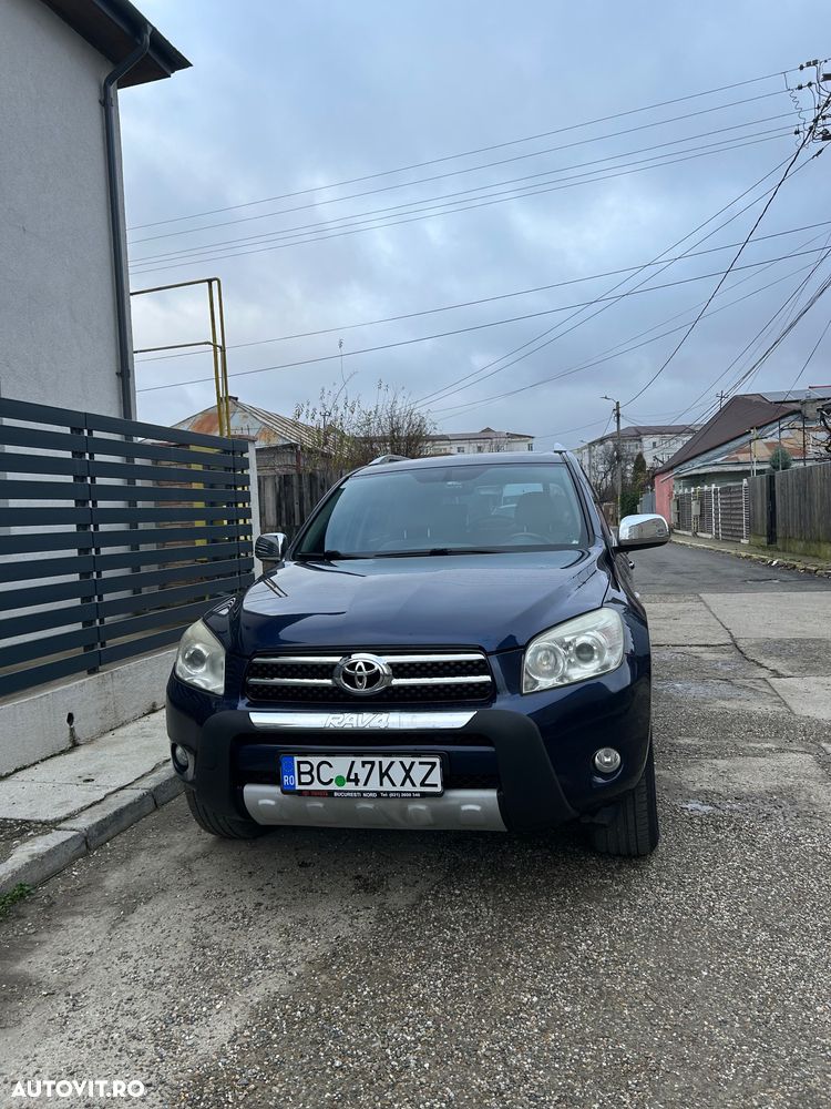 Toyota RAV4 2.0 Aut Luxury - 1