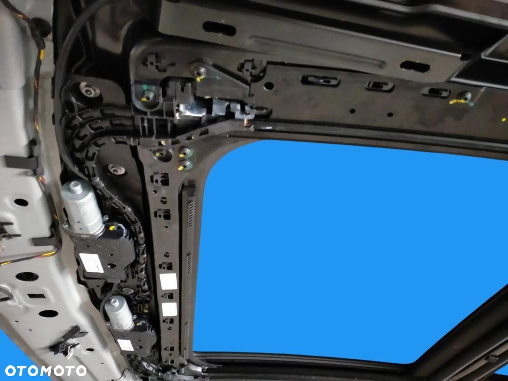 Mercedes C klasa W206 SEDAN Dach Panorama Szklany - 6