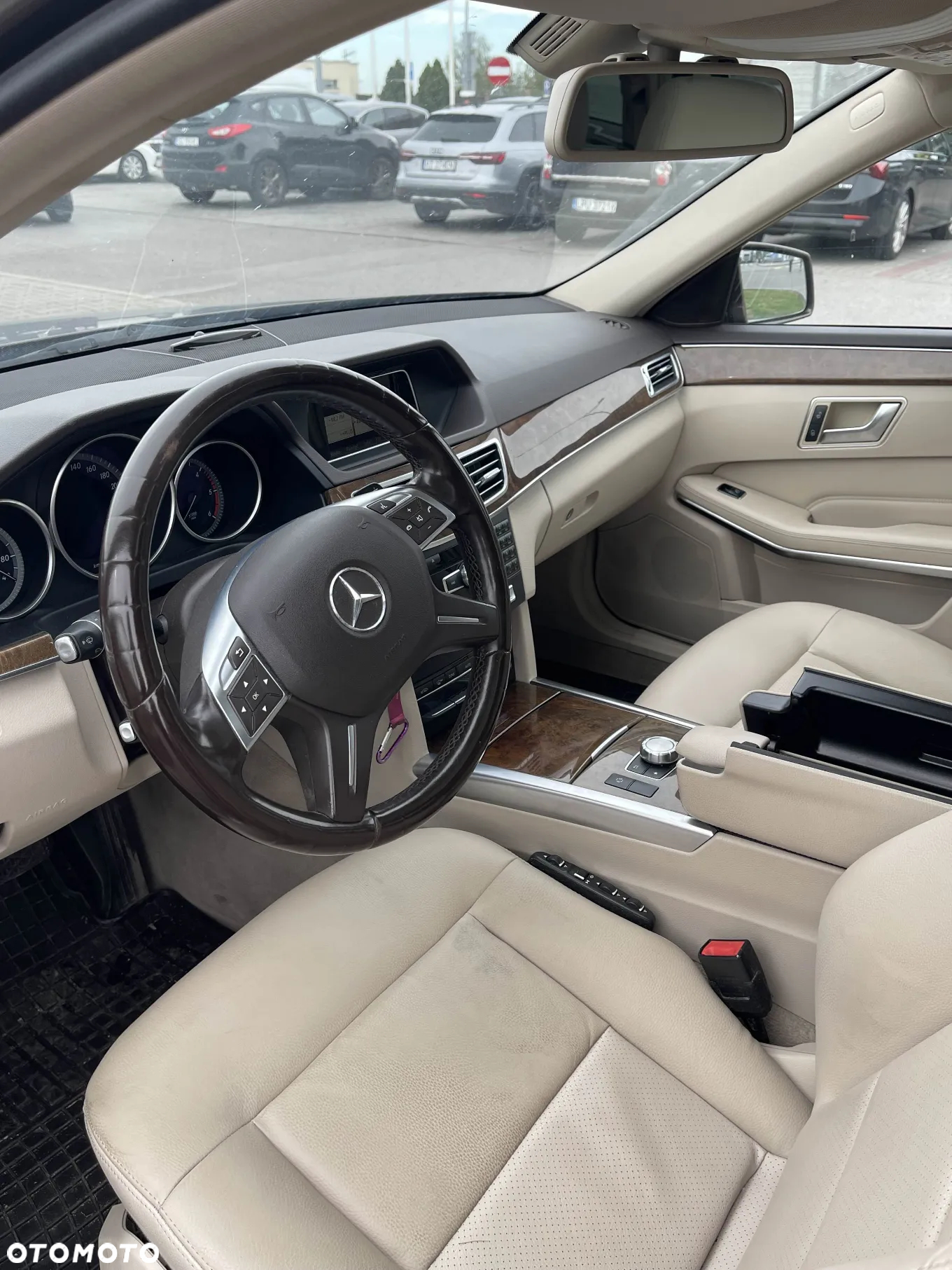 Mercedes-Benz Klasa E 220 T BlueTEC BlueEFFICIENCY Edition 9G-TRONIC Edition - 18