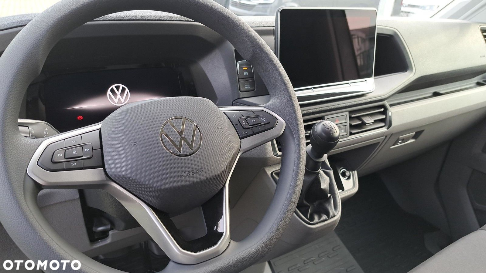 Volkswagen Crafter 35 furgon 140KM 3640 - 9
