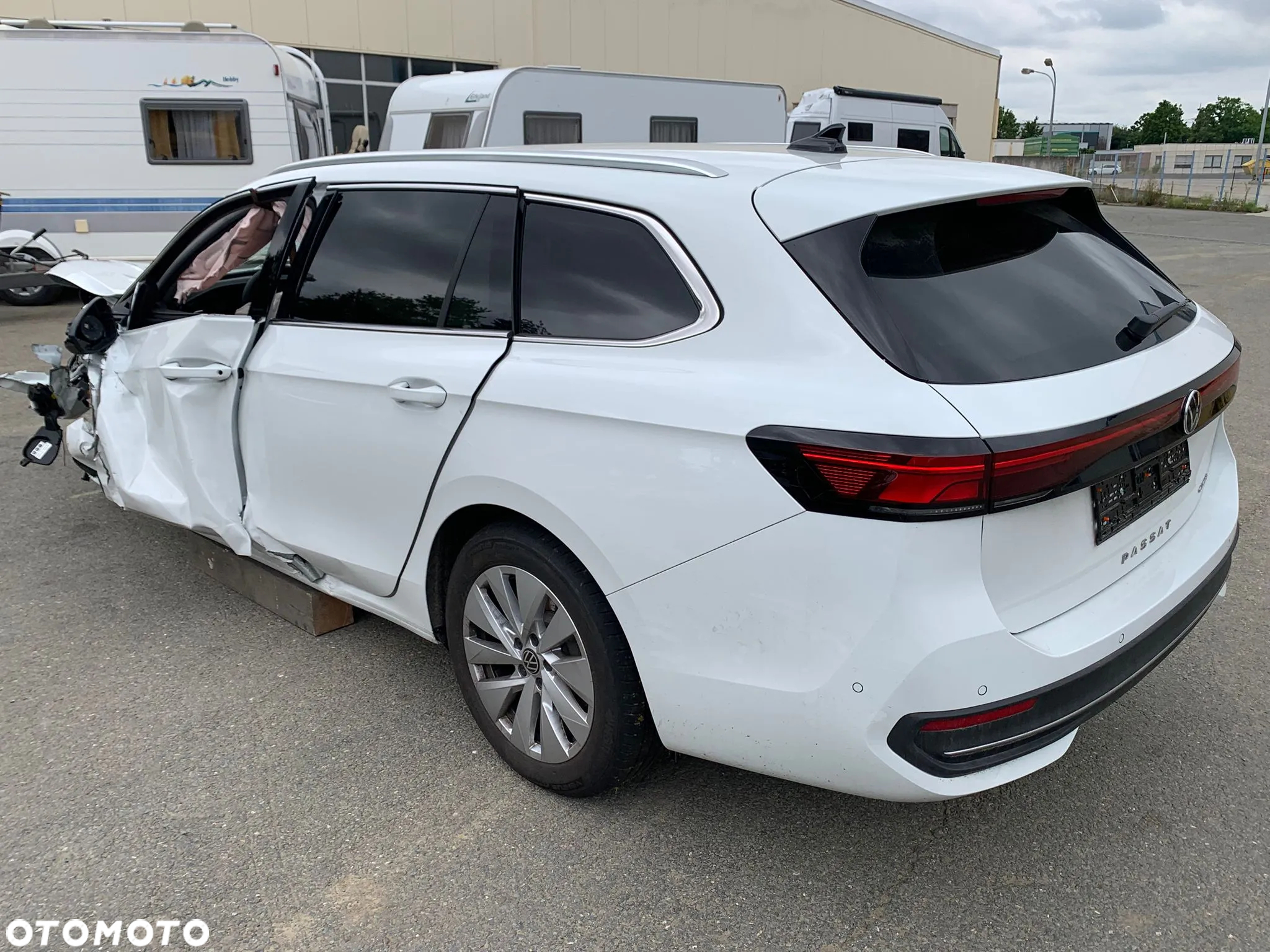 Volkswagen Passat Variant 1.5 e-Hybrid OPF DSG Business - 2