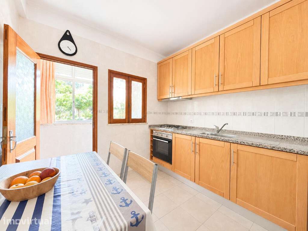 Apartamento T3 em zona de   São Martinho do Bispo, Coimbra