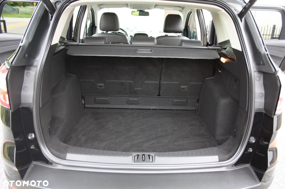Ford Kuga 1.5 EcoBoost 2x4 Titanium - 32