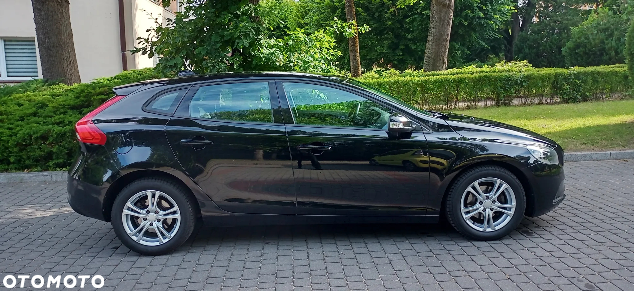 Volvo V40 D2 Momentum - 9