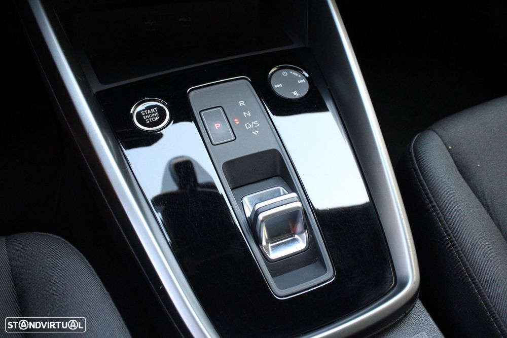 Audi A3 Limousine 30 TFSI S tronic advanced - 24