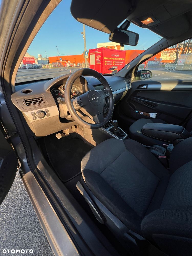 Opel Astra 1.9 CDTI Elegance - 13