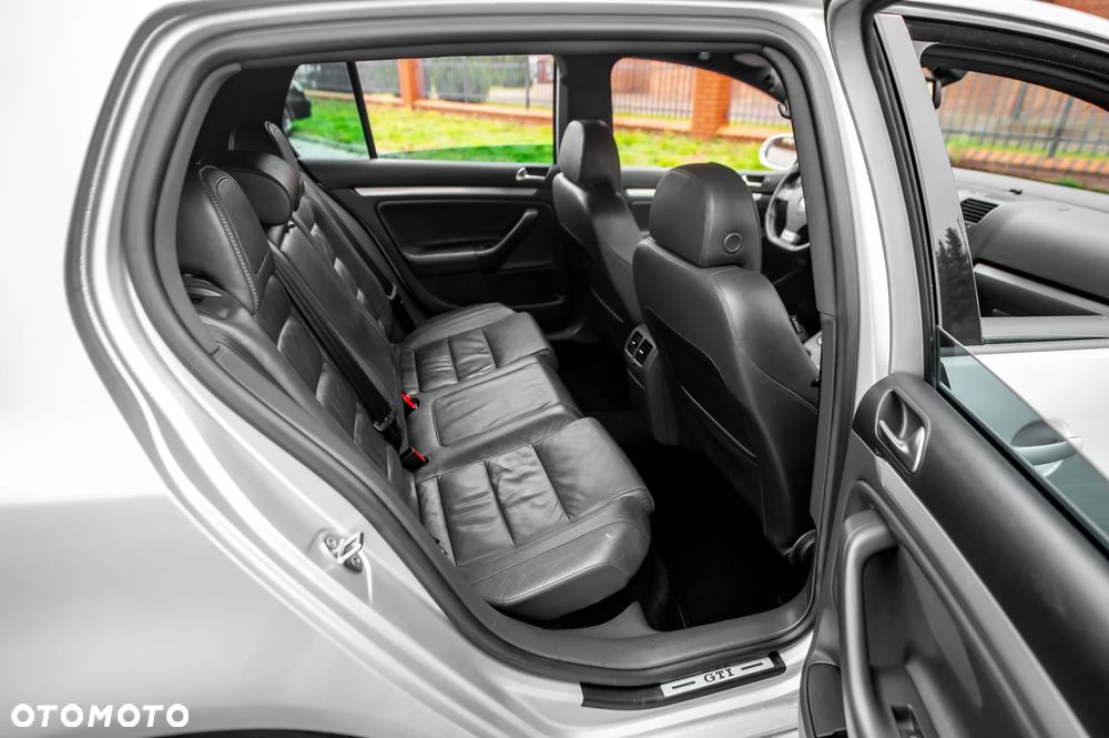 Volkswagen Golf 2.0 GTI - 22