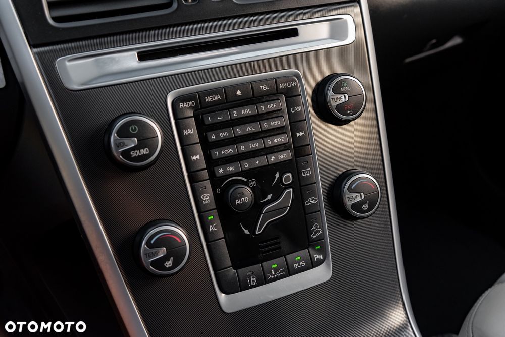 Volvo XC 60 D5 AWD RDesign - 35