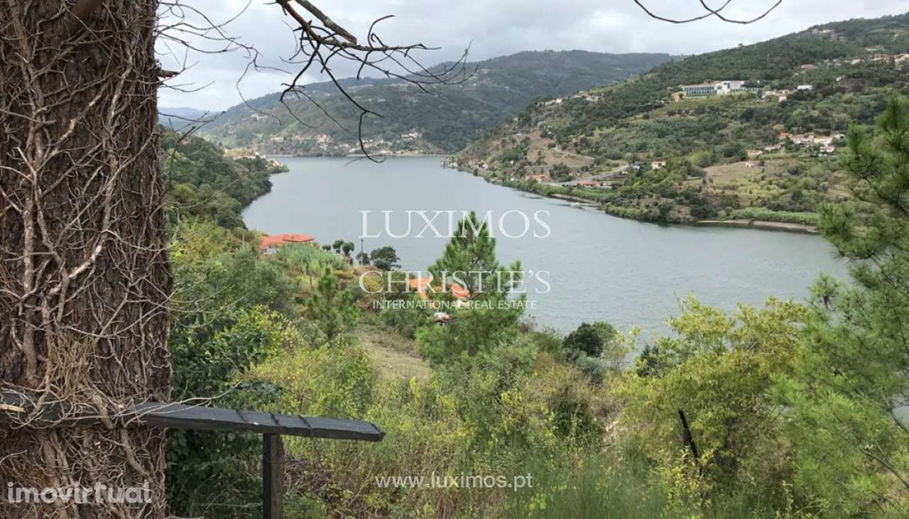 Terreno com vistas de rio e projeto aprovado à venda, em Resende - Grande imagem: 2/5