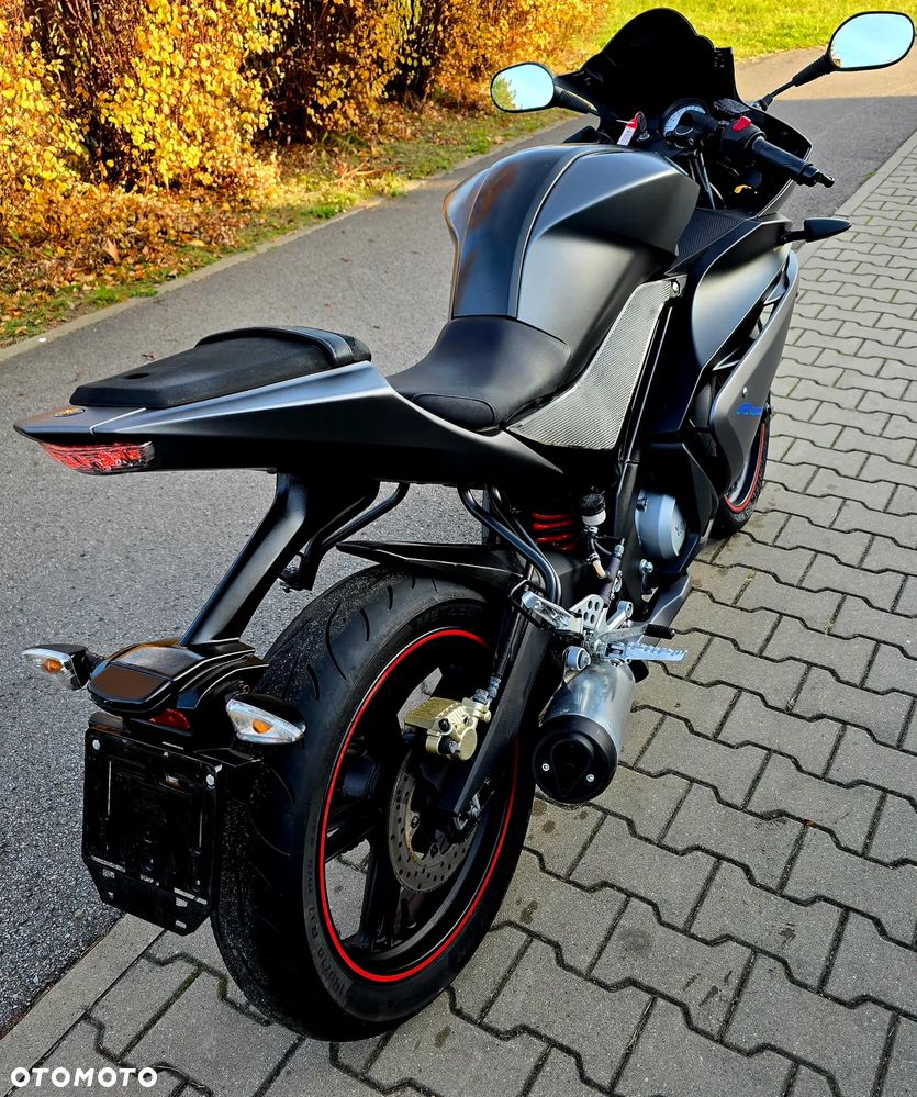 Yamaha R125 - 11