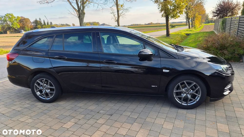 Opel Astra 2022 photo 5