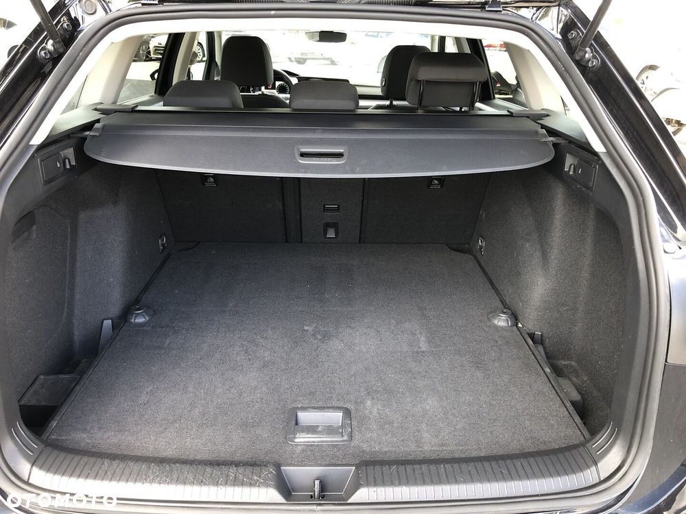Volkswagen Golf - 21