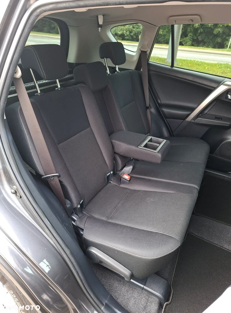 Toyota RAV4 - 13