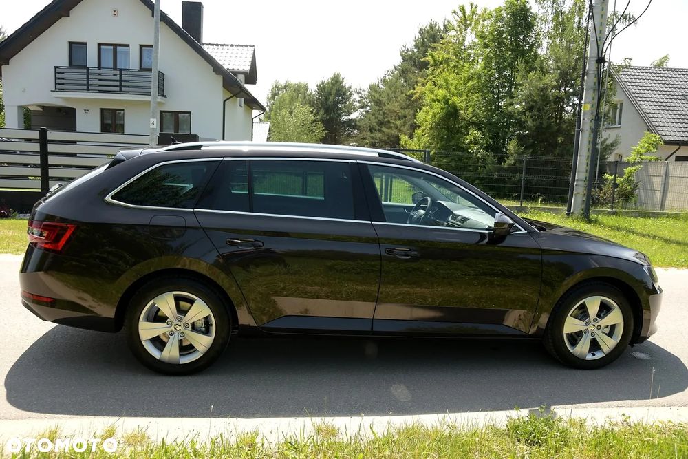 Skoda Superb 2.0 TDI DSG Ambition - 12