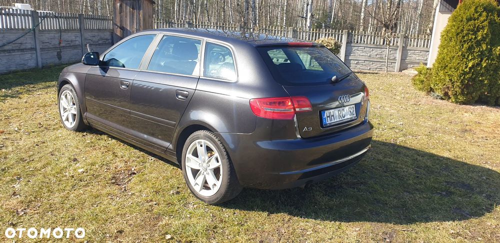 Audi A3 Sportback 1.6 TDI DPF Attraction - 3