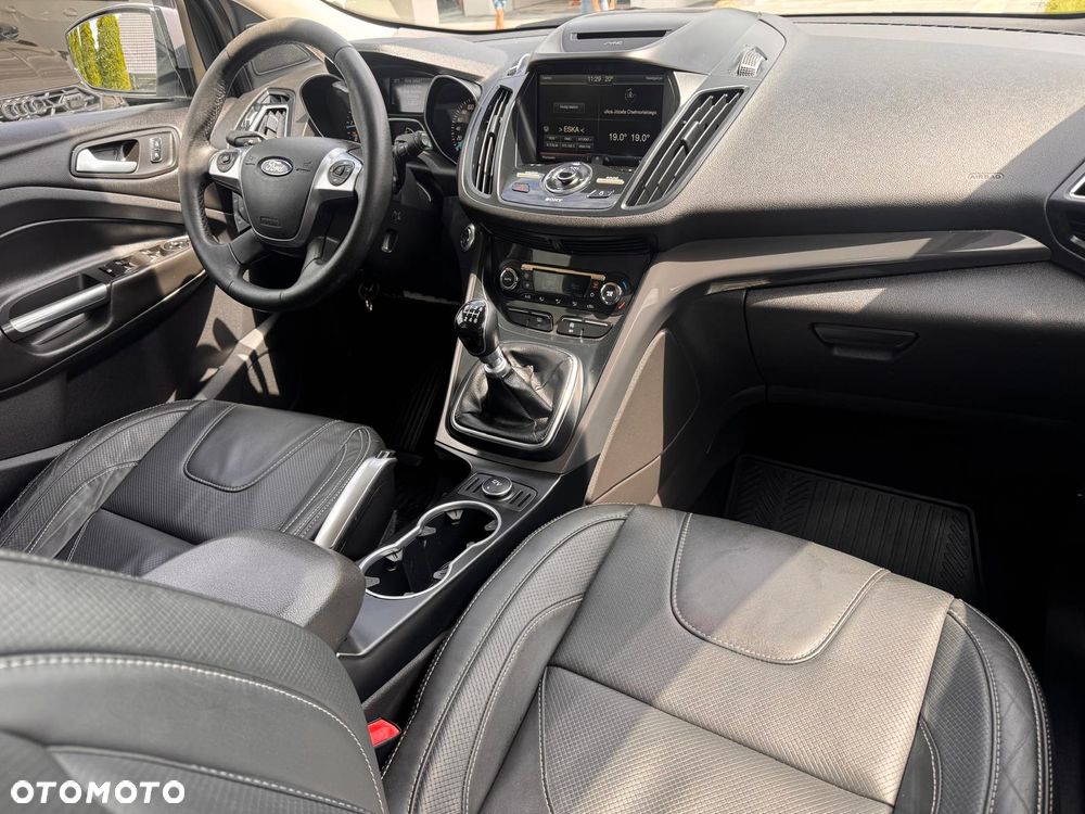 Ford Kuga - 23