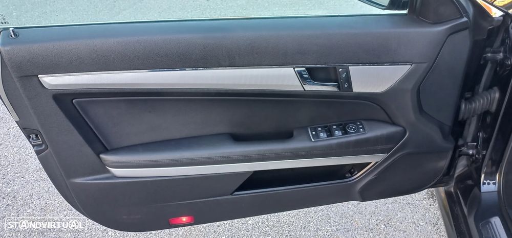 Mercedes-Benz E 220 CDi Avantgarde BlueEfficiency - 15