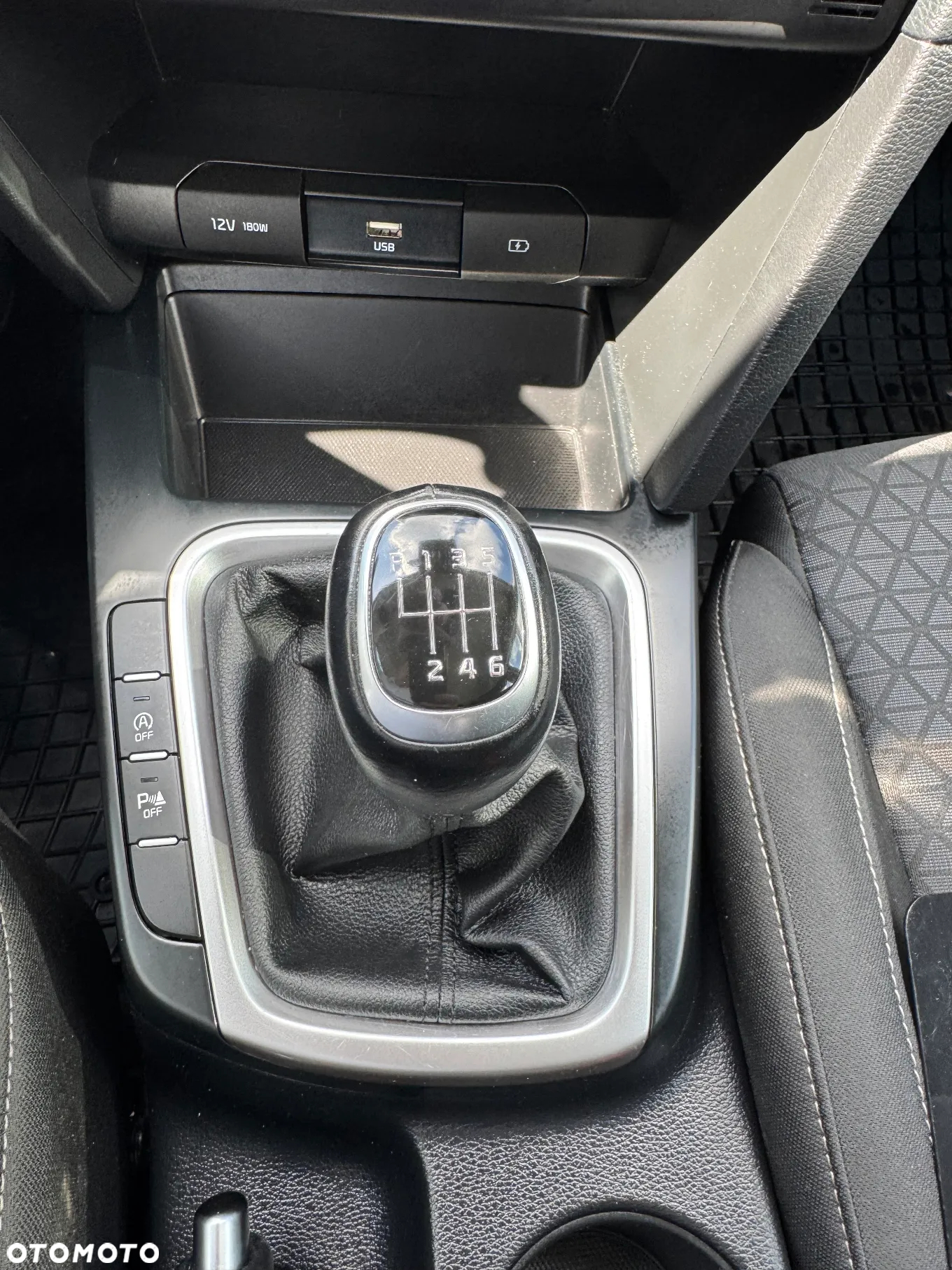 Kia Ceed 1.5 T-GDI M - 10